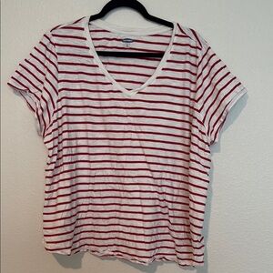Old Navy Women's Red and White Striped Tee